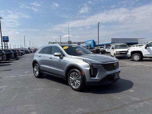 Argent Silver Metallic 2024 Cadillac XT4 Premium Luxury