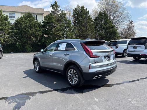 Argent Silver Metallic 2024 Cadillac XT4 Premium Luxury