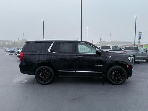 Onyx Black 2023 GMC Yukon SLT