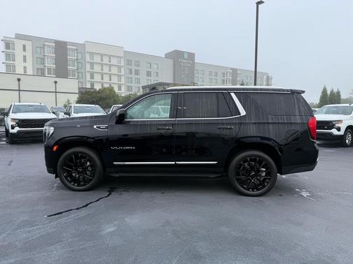 Onyx Black 2023 GMC Yukon SLT