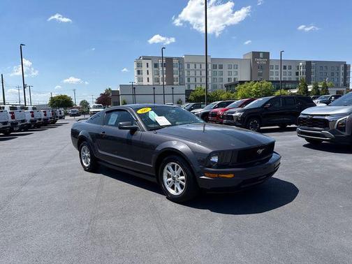 2007 Ford Mustang Deluxe