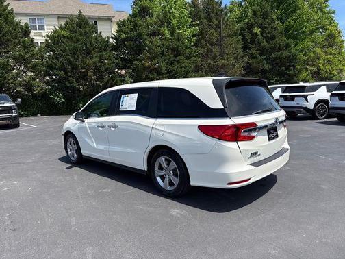 White Diamond Pearl 2019 Honda Odyssey EX-L