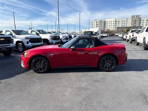 2018 FIAT 124 Spider Base