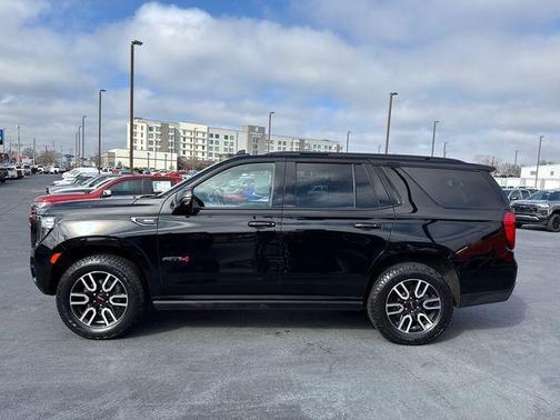 2021 GMC Yukon 4WD AT4