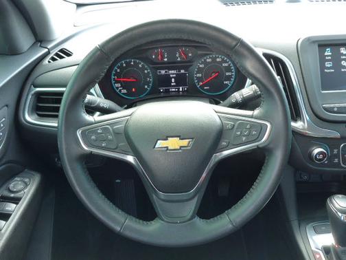 Silver Ice Metallic 2018 Chevrolet Equinox LT
