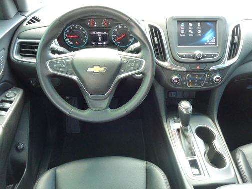 Silver Ice Metallic 2018 Chevrolet Equinox LT