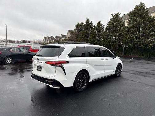 2021 Toyota Sienna XSE 7 Passenger