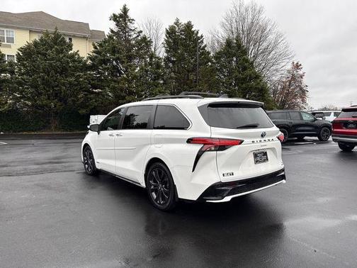2021 Toyota Sienna XSE 7 Passenger