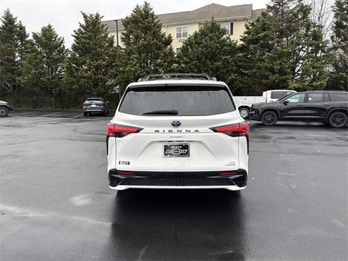 2021 Toyota Sienna XSE 7 Passenger