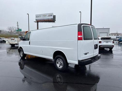 2022 Chevrolet Express 2500 2500