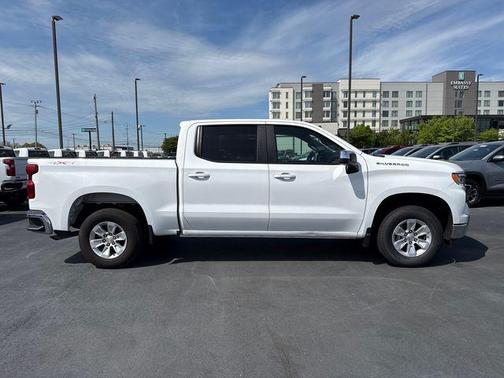 Summit White 2025 Chevrolet Silverado 1500 LT