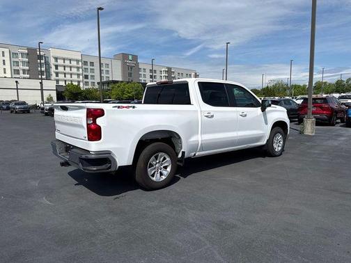 Summit White 2025 Chevrolet Silverado 1500 LT