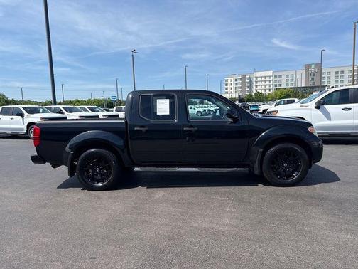 Magnetic Black Pearl 2019 Nissan Frontier SV