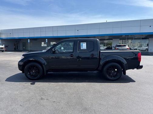 Magnetic Black Pearl 2019 Nissan Frontier SV