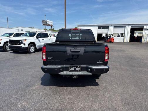 Magnetic Black Pearl 2019 Nissan Frontier SV