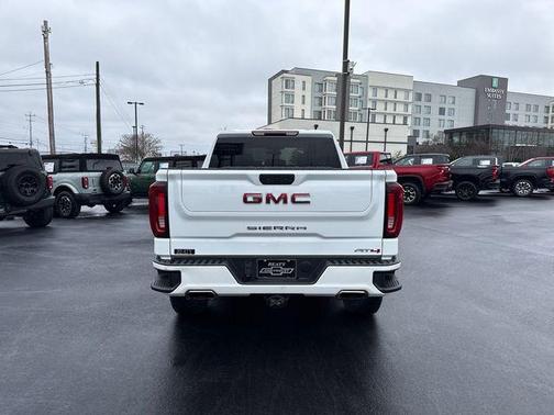 2021 GMC Sierra 1500 AT4
