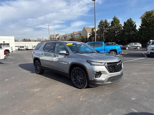 2023 Chevrolet Traverse RS
