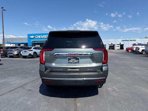 Frosted Pine Metallic 2023 GMC Yukon SLT