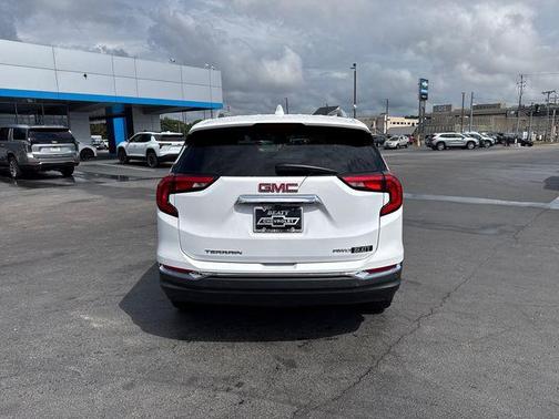 Summit White 2021 GMC Terrain SLT