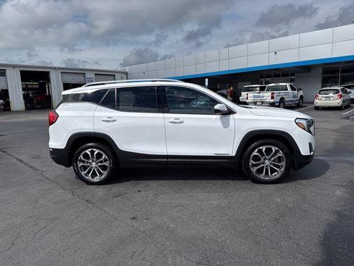 Summit White 2021 GMC Terrain SLT