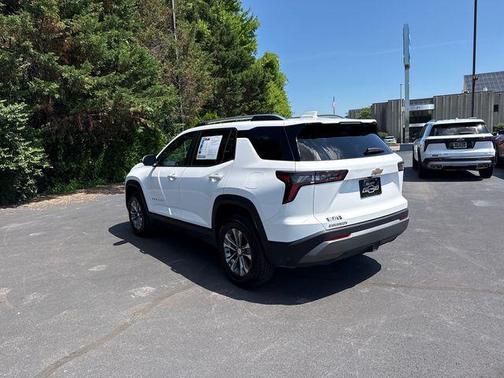 Summit White 2025 Chevrolet Equinox 1LT