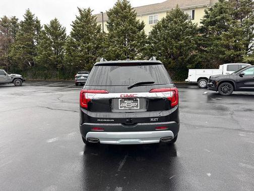 2023 GMC Acadia FWD SLT