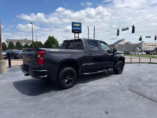 Dark Ash Metallic 2023 Chevrolet Silverado 1500 LT Trail Boss