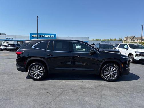 2025 Buick Enclave Preferred FWD