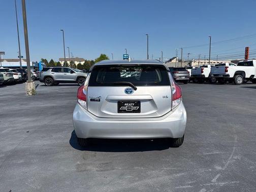 Classic Silver Metallic 2015 Toyota Prius c Two