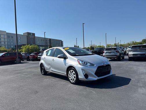 Classic Silver Metallic 2015 Toyota Prius c Two