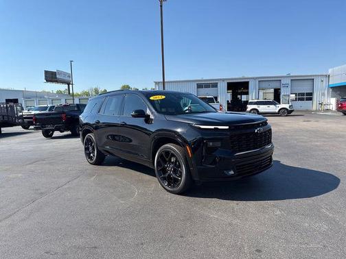 Mosaic Black Metallic 2024 Chevrolet Traverse RS