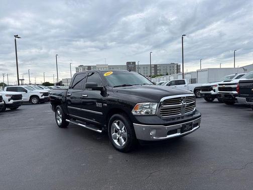 Brilliant Black Crystal Pearlcoat 2016 RAM 1500 Big Horn