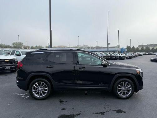 2023 GMC Terrain SLT