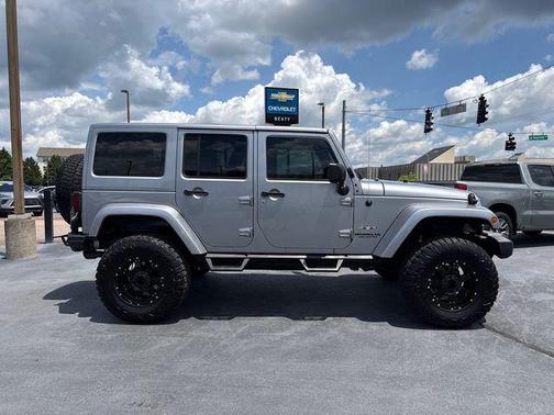 Billet Silver Metallic Clearcoat 2017 Jeep Wrangler Unlimited Sahara