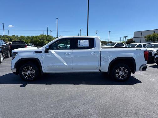 Summit White 2025 GMC Sierra 1500 SLT