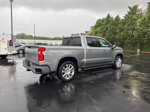 Sterling Gray Metallic 2024 Chevrolet Silverado 1500 High Country