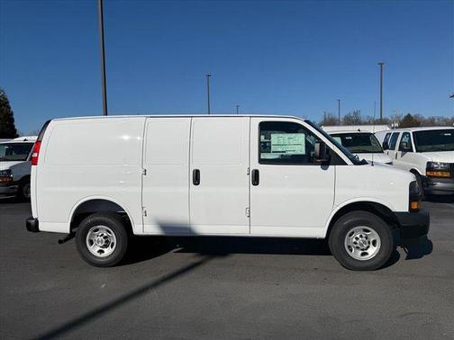 Summit White Gaz 2025 Chevrolet Express 2500 Work Van