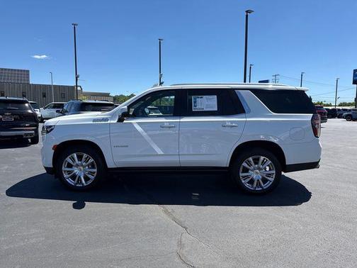 Summit White 2022 Chevrolet Tahoe 4WD High Country