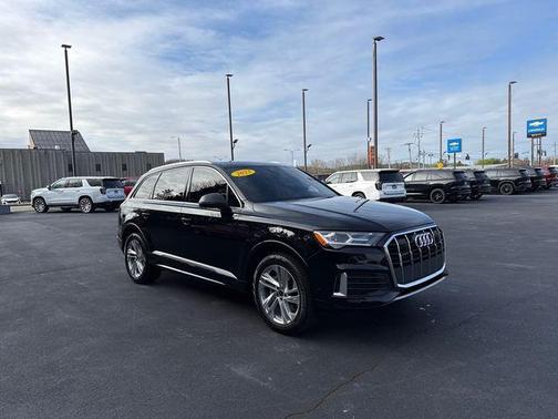 2023 Audi Q7 45 Premium