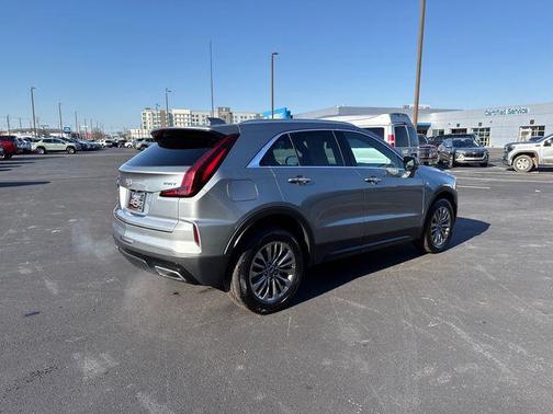 2025 Cadillac XT4 Premium Luxury