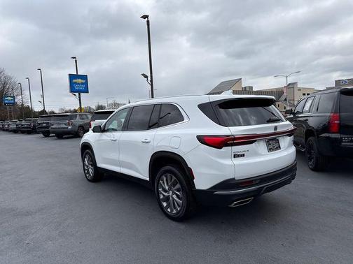 2025 Buick Enclave Preferred FWD