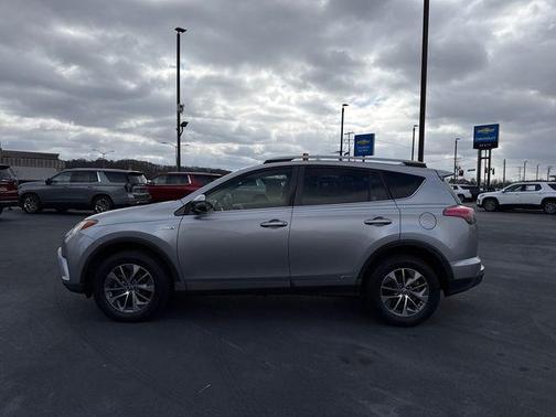 2018 Toyota RAV4 Hybrid LE