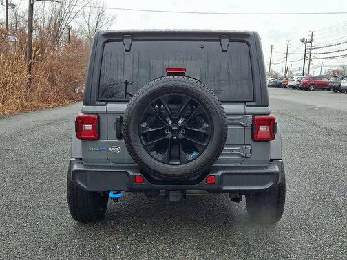 Sting 2023 Jeep Wrangler 4xe Sahara