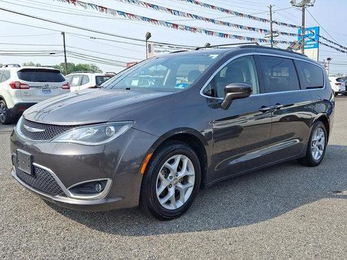2018 Chrysler Pacifica Touring Plus