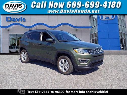 Photo 1 of 30 of 2020 Jeep Compass Latitude