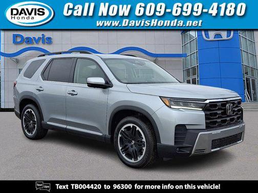 Solar Silver Metallic 2026 Honda Pilot Touring 8-Passenger