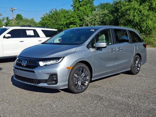 Solar Silver Metallic 2026 Honda Odyssey Touring