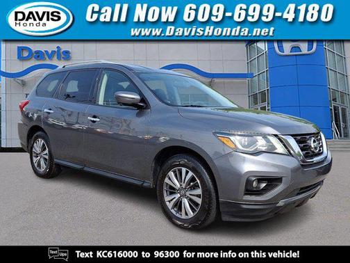2019 Nissan Pathfinder SL