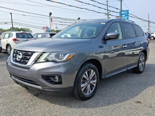 2019 Nissan Pathfinder SL