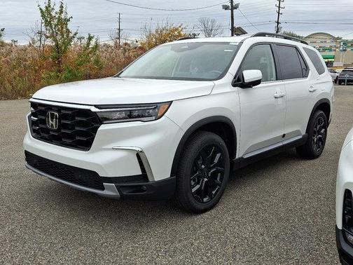 2025 Honda Pilot Touring 8-Passenger